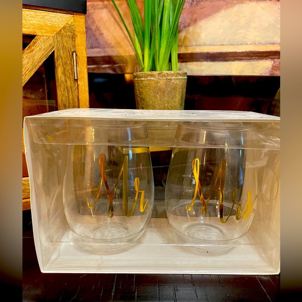 Mr & Mrs stemless wine cups